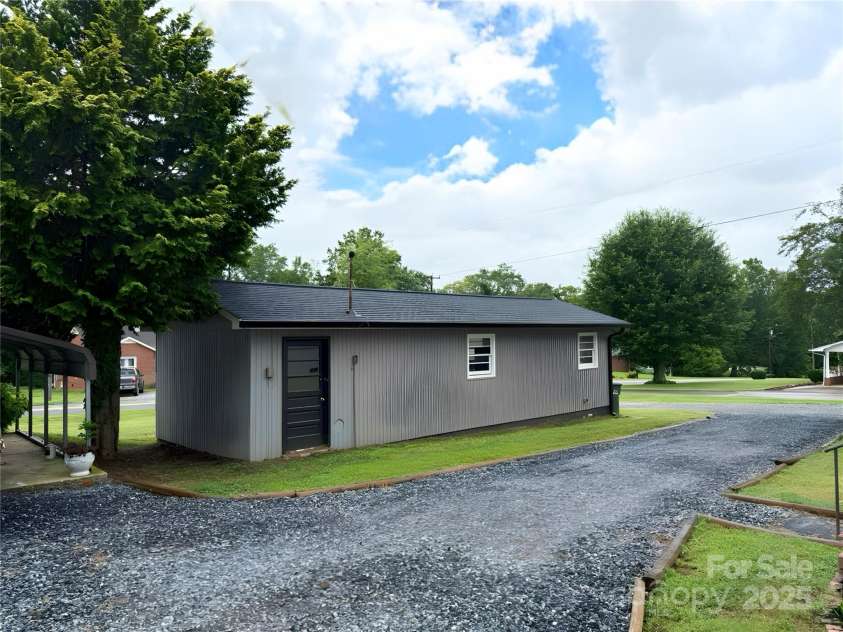 2202 16th Avenue, Hickory, NC 28601.  MLS# CAR4272734, YatesRealty ID 29686. Large detached workshop