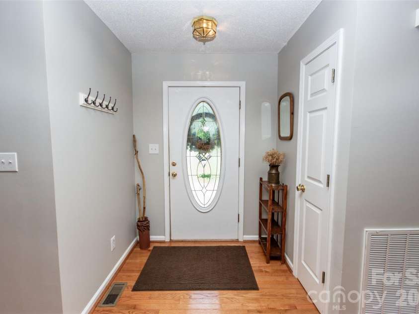101 Mount Zion Drive, Statesville, NC 28625.  MLS# CAR4391899, YatesRealty ID 29687. 