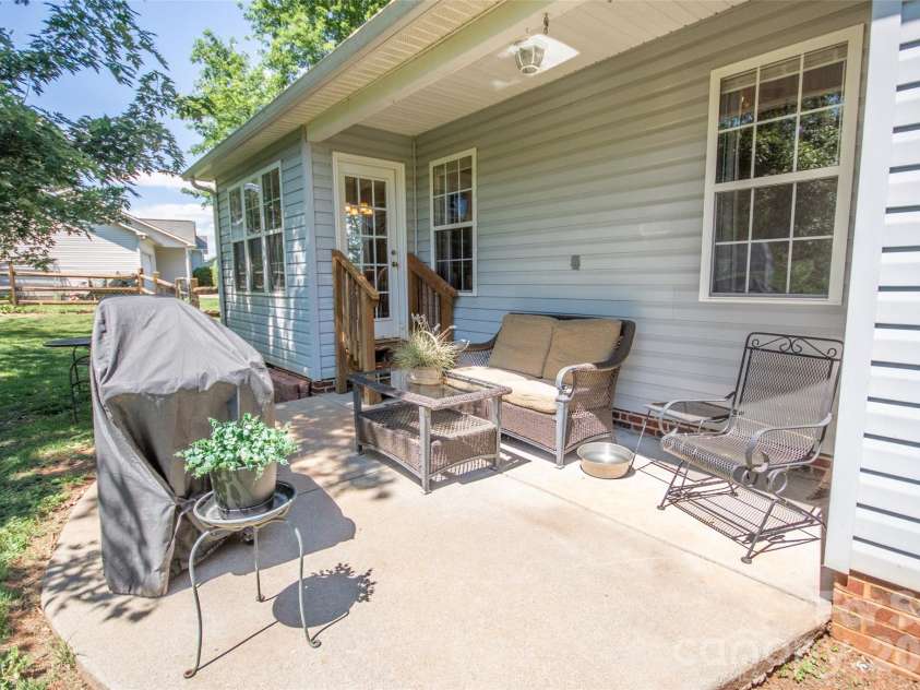 101 Mount Zion Drive, Statesville, NC 28625.  MLS# CAR4391899, YatesRealty ID 29687. 