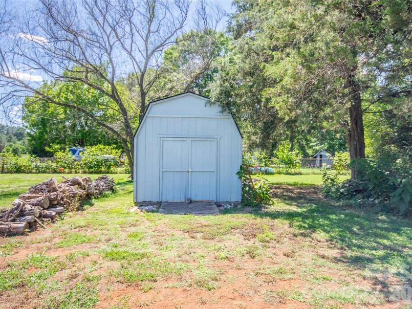 101 Mount Zion Drive, Statesville, NC 28625.  MLS# CAR4391899, YatesRealty ID 29687. 