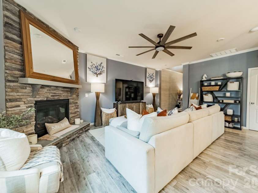 1038 Crest Oak Lane, Fort Mill, SC 29707.  MLS# CAR4384950, YatesRealty ID 29688. 