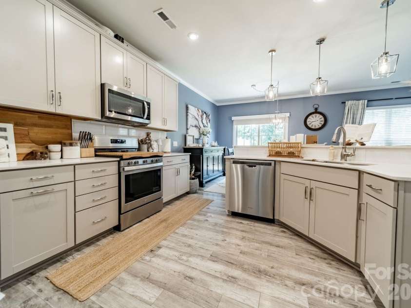 1038 Crest Oak Lane, Fort Mill, SC 29707.  MLS# CAR4384950, YatesRealty ID 29688. 