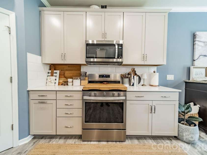 1038 Crest Oak Lane, Fort Mill, SC 29707.  MLS# CAR4384950, YatesRealty ID 29688. 