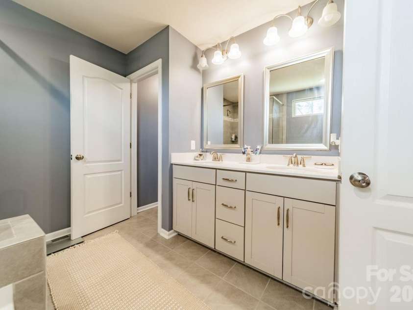 1038 Crest Oak Lane, Fort Mill, SC 29707.  MLS# CAR4384950, YatesRealty ID 29688. 