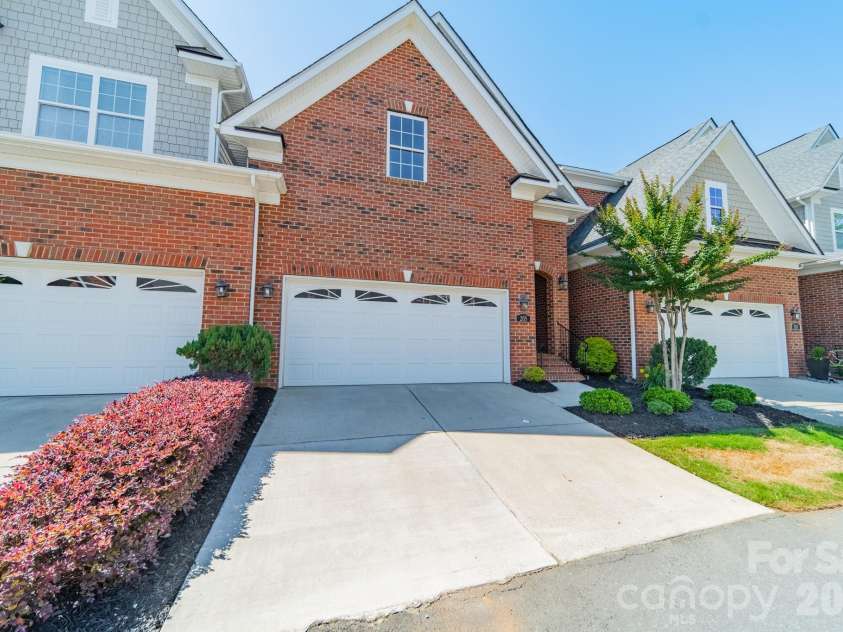 205 Pine Needles Lane, Fort Mill, SC 29708.  MLS# CAR4381450, YatesRealty ID 29689. 