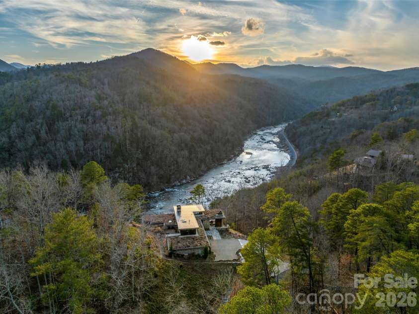 112 Moon Shadow Lane, Marshall, NC 28753.  MLS# CAR4332984, YatesRealty ID 2969. Enjoy the views of one the oldest rivers in the world that flows north.