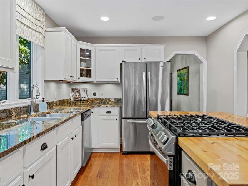 4 Amelia Court, Arden, NC 28704.  MLS# CAR4276897, YatesRealty ID 29691. 