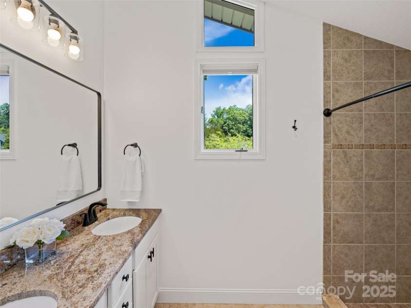 4 Amelia Court, Arden, NC 28704.  MLS# CAR4276897, YatesRealty ID 29691. 