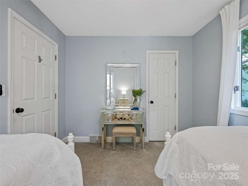 4 Amelia Court, Arden, NC 28704.  MLS# CAR4276897, YatesRealty ID 29691. 