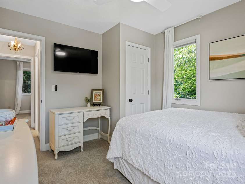 4 Amelia Court, Arden, NC 28704.  MLS# CAR4276897, YatesRealty ID 29691. 
