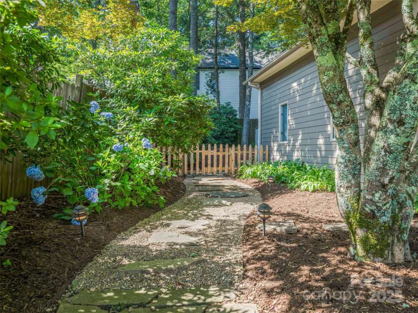 4 Amelia Court, Arden, NC 28704.  MLS# CAR4276897, YatesRealty ID 29691. 