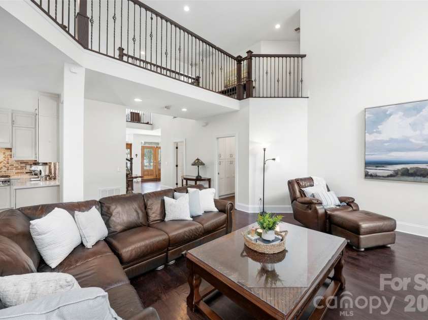 5555 Riverfront Road, Lake Wylie, SC 29710.  MLS# CAR4377095, YatesRealty ID 29692. 