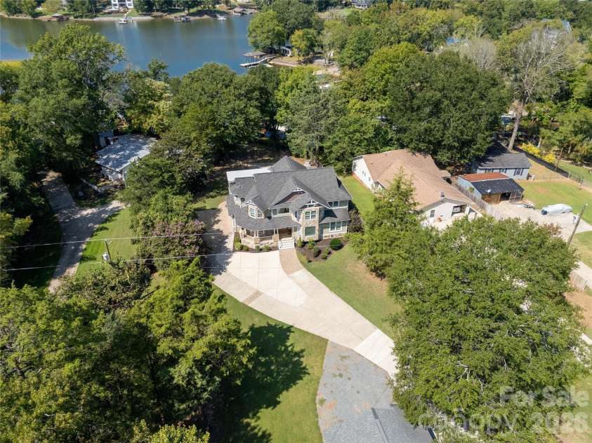 5555 Riverfront Road, Lake Wylie, SC 29710.  MLS# CAR4425921, YatesRealty ID 29692. Aerial view