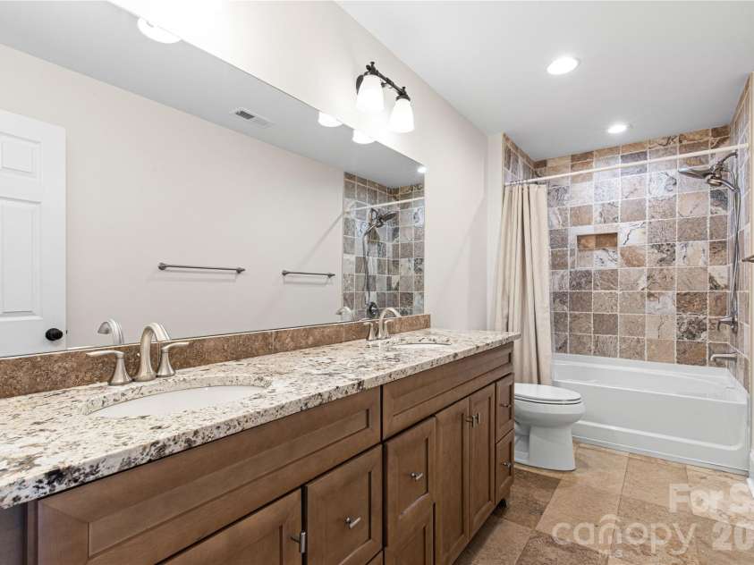 5555 Riverfront Road, Lake Wylie, SC 29710.  MLS# CAR4425921, YatesRealty ID 29692. Secondary bathroom