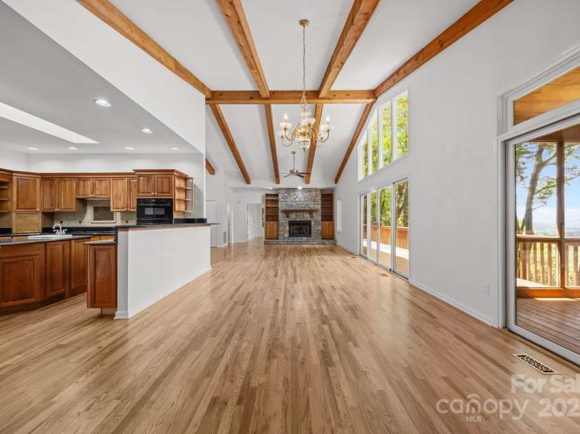 110 Thrashing Rock Drive, Hendersonville, NC 28739.  MLS# CAR4282429, YatesRealty ID 29693. 