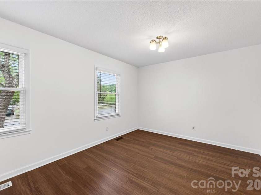 6219 Welford Road, Charlotte, NC 28211.  MLS# CAR4376961, YatesRealty ID 29693. 