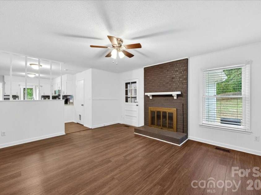 6219 Welford Road, Charlotte, NC 28211.  MLS# CAR4376961, YatesRealty ID 29693. 