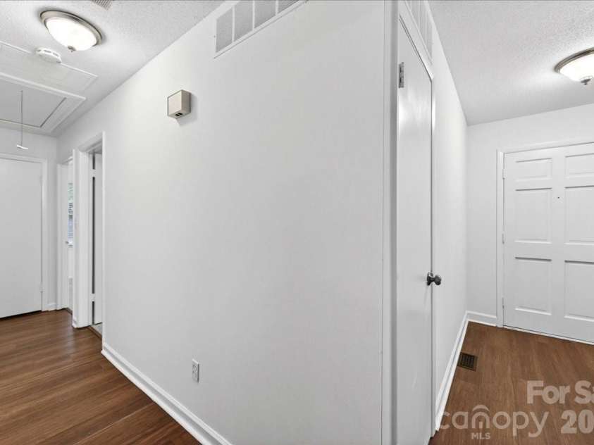 6219 Welford Road, Charlotte, NC 28211.  MLS# CAR4376961, YatesRealty ID 29693. 