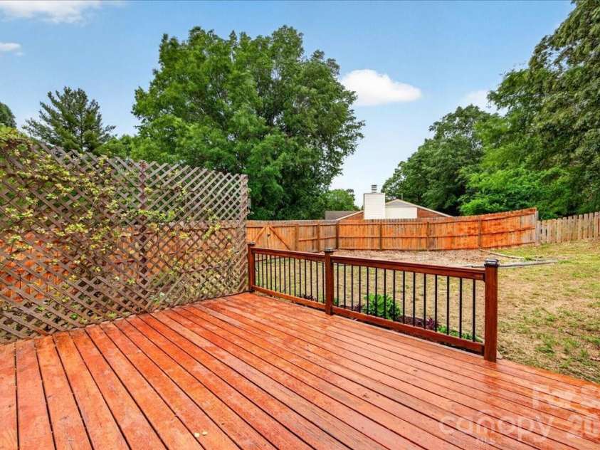 6219 Welford Road, Charlotte, NC 28211.  MLS# CAR4376961, YatesRealty ID 29693. 