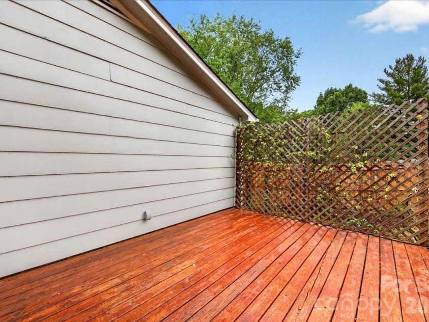 6219 Welford Road, Charlotte, NC 28211.  MLS# CAR4376961, YatesRealty ID 29693. 