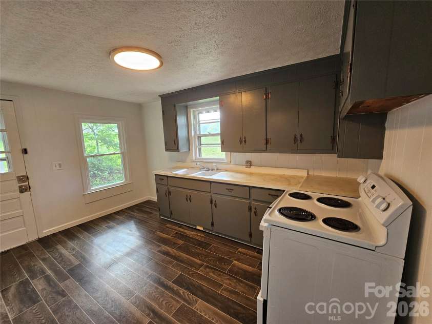 1641 Berkley Street, Lenoir, NC 28645.  MLS# CAR4386703, YatesRealty ID 29697. 