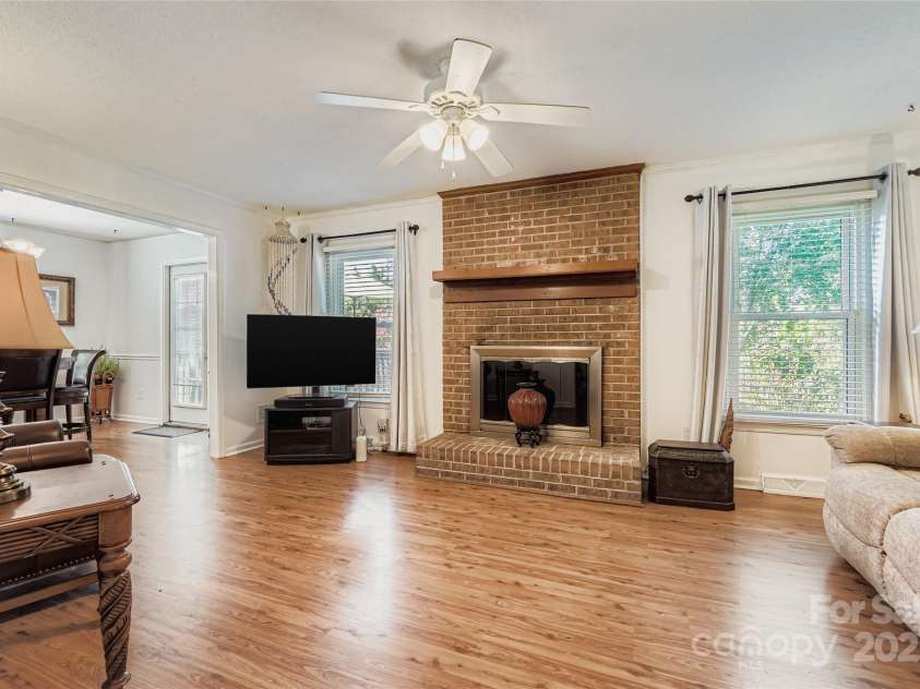 8606 Beechbrooke Road, Charlotte, NC 28227.  MLS# CAR4284928, YatesRealty ID 29698. 