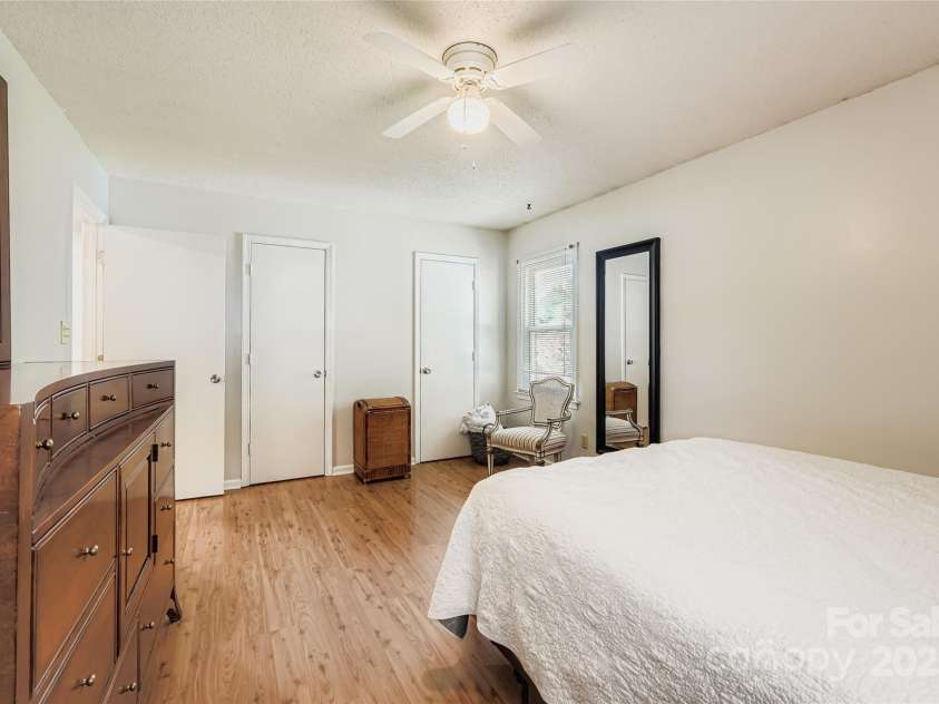 8606 Beechbrooke Road, Charlotte, NC 28227.  MLS# CAR4284928, YatesRealty ID 29698. 