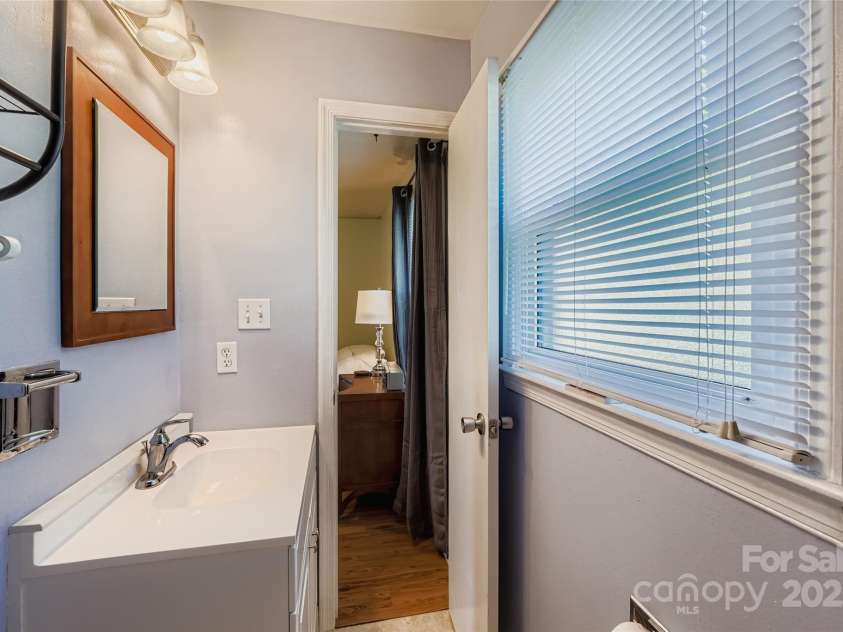 8606 Beechbrooke Road, Charlotte, NC 28227.  MLS# CAR4284928, YatesRealty ID 29698. 