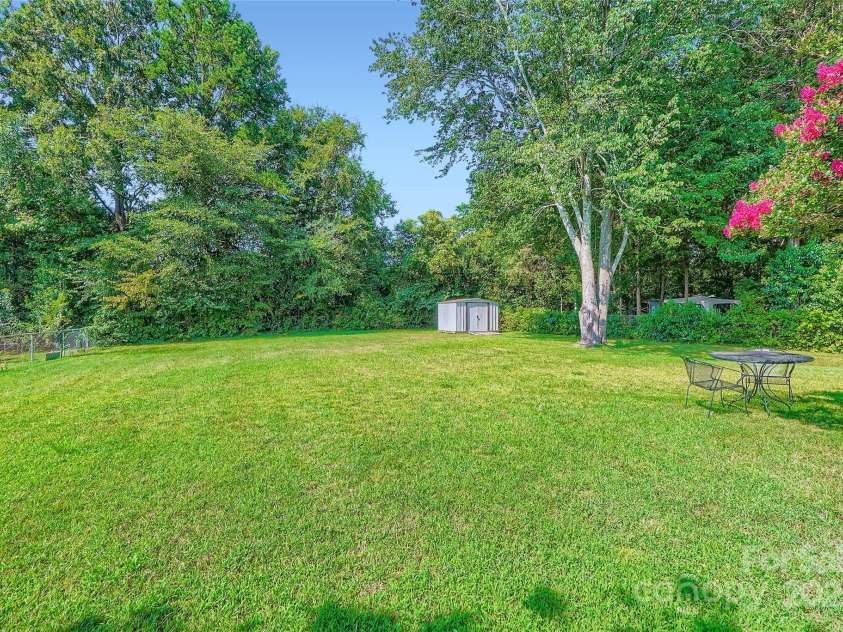 8606 Beechbrooke Road, Charlotte, NC 28227.  MLS# CAR4284928, YatesRealty ID 29698. 