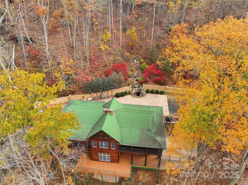 90 Rogers Creek Drive, Bakersville, NC 28705.  MLS# CAR4318662, YatesRealty ID 297. 