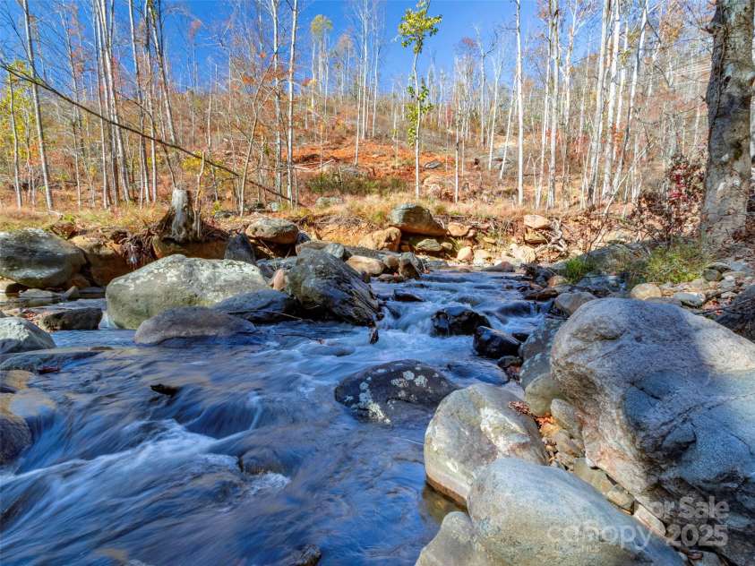 90 Rogers Creek Drive, Bakersville, NC 28705.  MLS# CAR4318662, YatesRealty ID 297. 