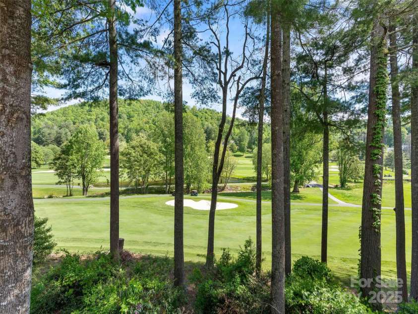 161 Winding Meadows Drive, Flat Rock, NC 28731.  MLS# CAR4256144, YatesRealty ID 2970. 