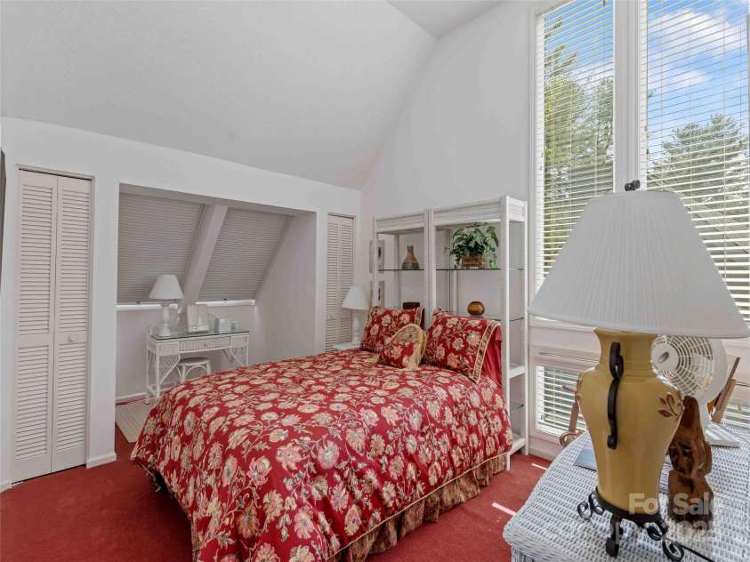 161 Winding Meadows Drive, Flat Rock, NC 28731.  MLS# CAR4256144, YatesRealty ID 2970. 