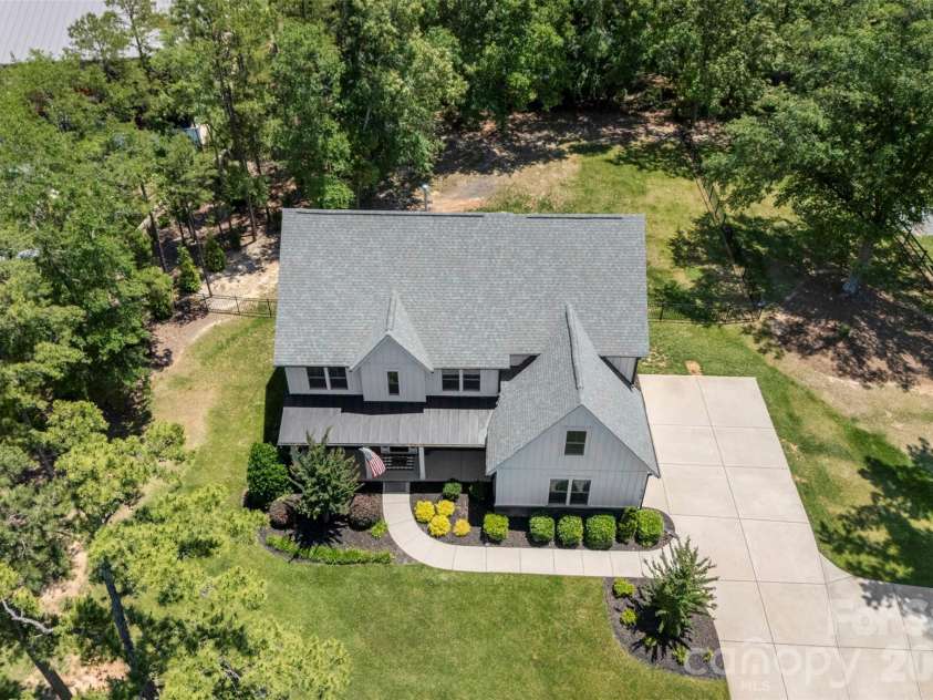 16709 Mckee Road, Charlotte, NC 28278.  MLS# CAR4388215, YatesRealty ID 29700. 