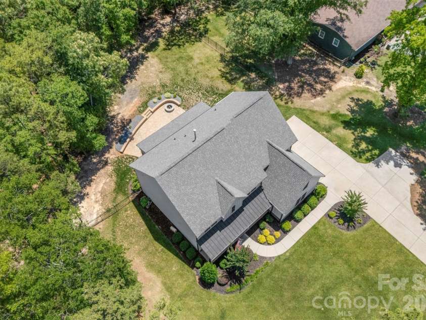 16709 Mckee Road, Charlotte, NC 28278.  MLS# CAR4388215, YatesRealty ID 29700. 