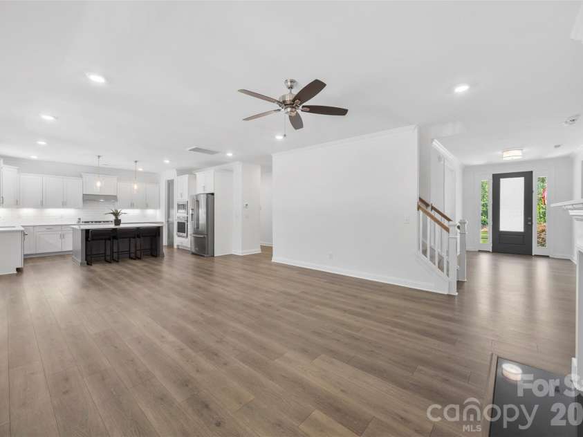 16709 Mckee Road, Charlotte, NC 28278.  MLS# CAR4388215, YatesRealty ID 29700. Living Room