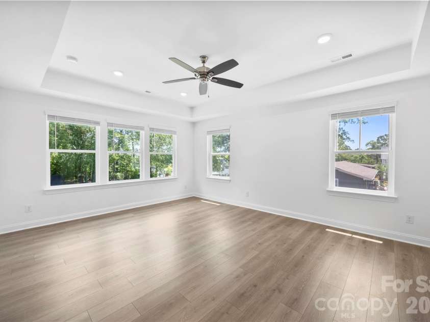 16709 Mckee Road, Charlotte, NC 28278.  MLS# CAR4388215, YatesRealty ID 29700. Primary Bedroom