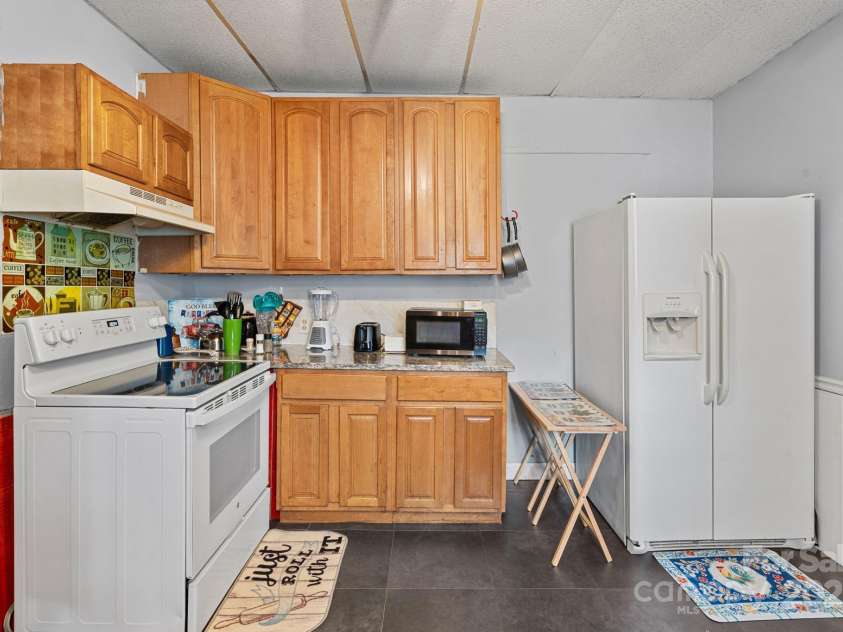 74 Meadow Avenue, Concord, NC 28025.  MLS# CAR4280538, YatesRealty ID 29700. Kitchen