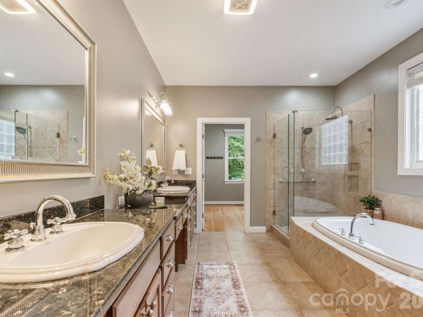 182 Broadview Circle, Mooresville, NC 28117.  MLS# CAR4352412, YatesRealty ID 29701. 