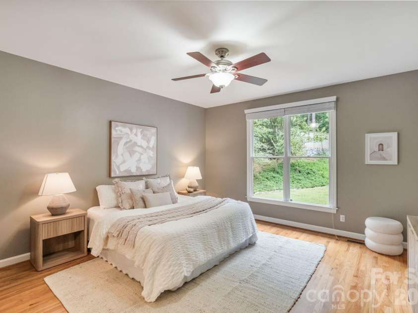 182 Broadview Circle, Mooresville, NC 28117.  MLS# CAR4352412, YatesRealty ID 29701. Main level primary suite