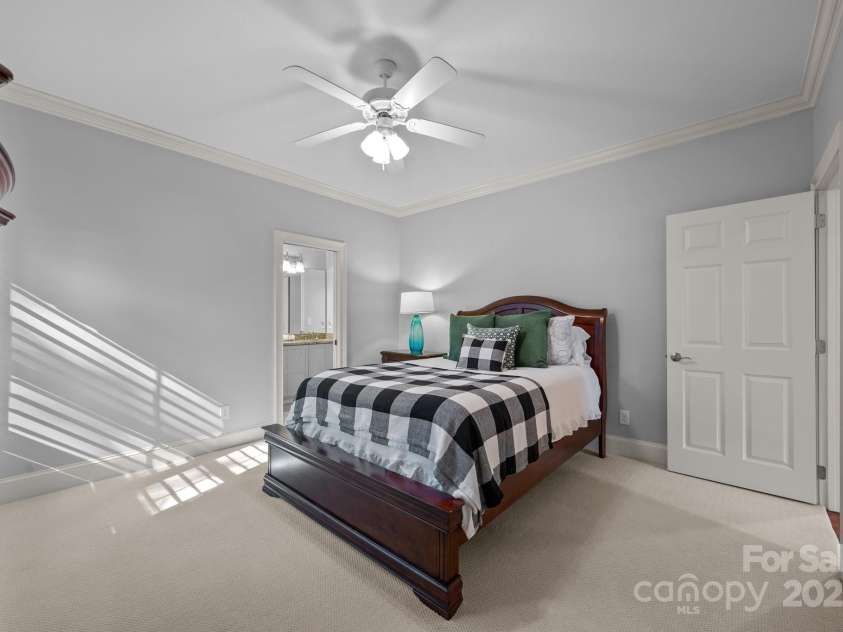 18302 Town Harbour Road, Cornelius, NC 28031.  MLS# CAR4226004, YatesRealty ID 29702. 