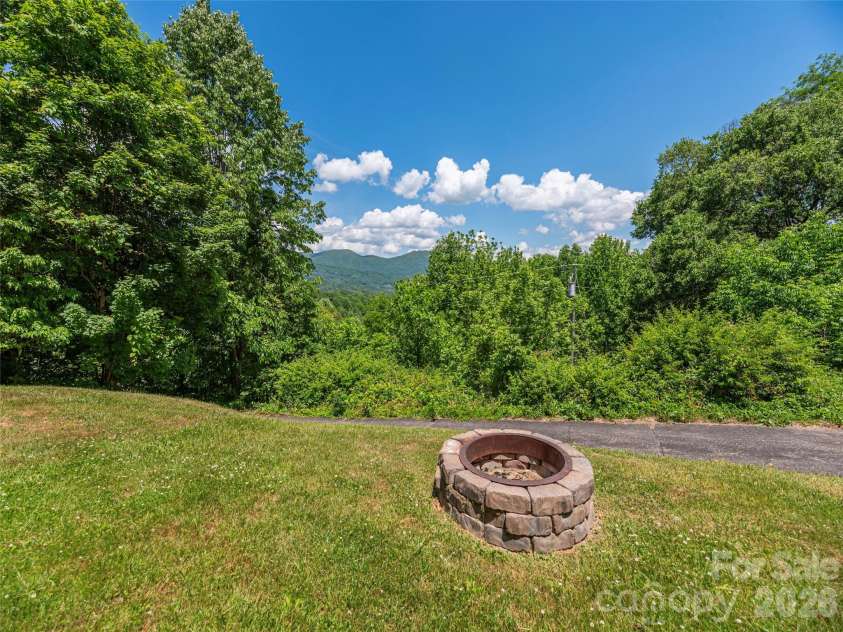 649 Acres View Drive, Waynesville, NC 28786.  MLS# CAR4385384, YatesRealty ID 29702. 