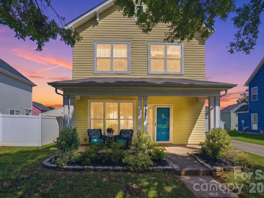 1817 Ethel Guest Lane, Charlotte, NC 28206.  MLS# CAR4388598, YatesRealty ID 29703. Beutiful property