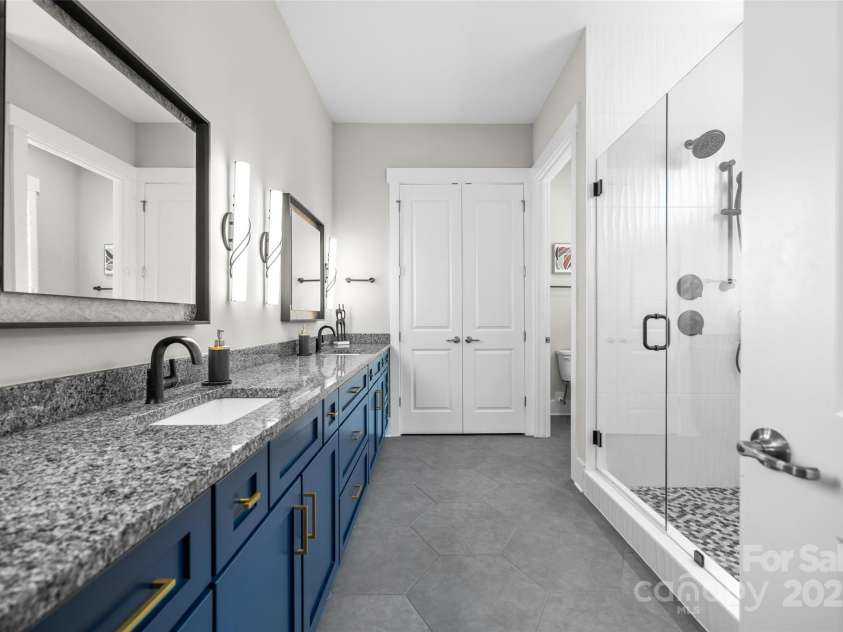 21016 Molly Harper Drive, Cornelius, NC 28031.  MLS# CAR4277815, YatesRealty ID 29705. 