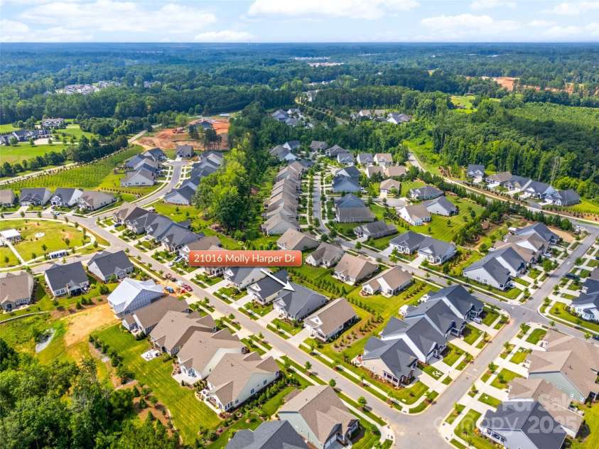 21016 Molly Harper Drive, Cornelius, NC 28031.  MLS# CAR4277815, YatesRealty ID 29705. 