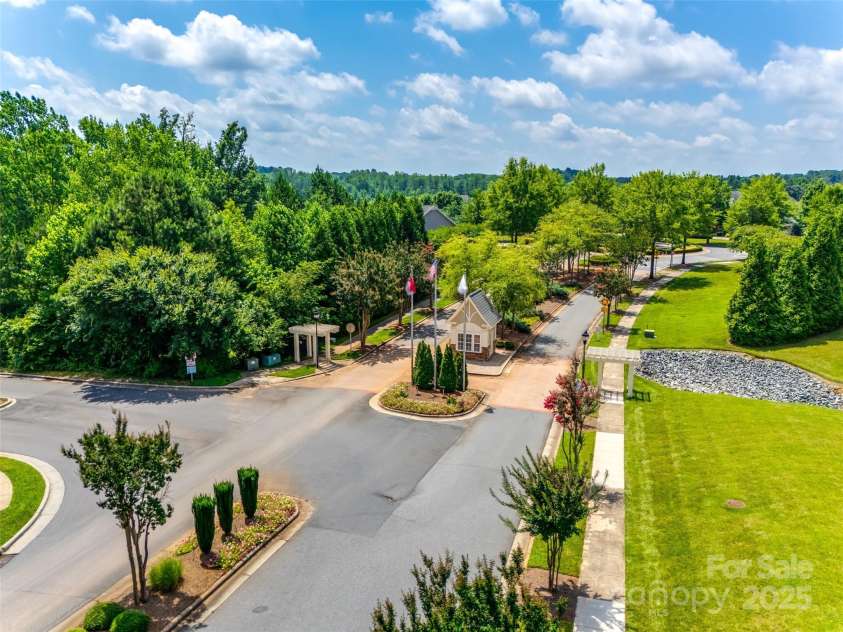 21016 Molly Harper Drive, Cornelius, NC 28031.  MLS# CAR4277815, YatesRealty ID 29705. 