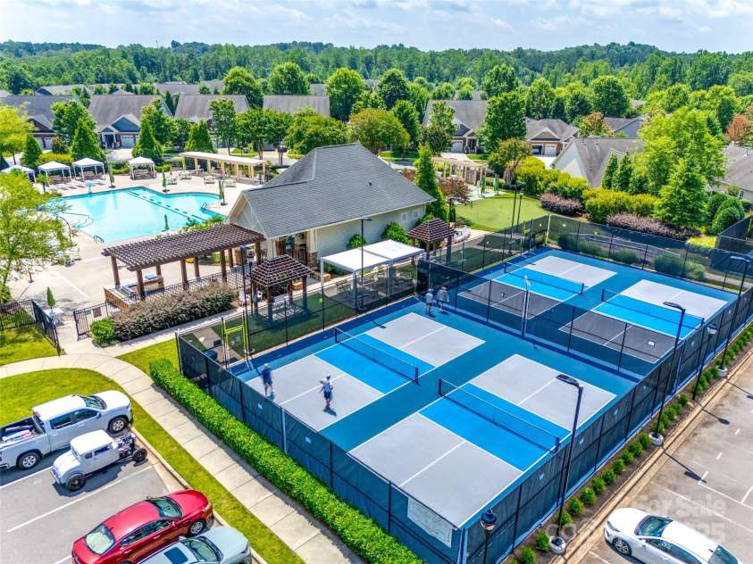 21016 Molly Harper Drive, Cornelius, NC 28031.  MLS# CAR4277815, YatesRealty ID 29705. 