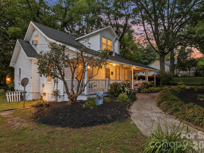 201 Smith Street, Clover, SC 29710.  MLS# CAR4381063, YatesRealty ID 29706. 