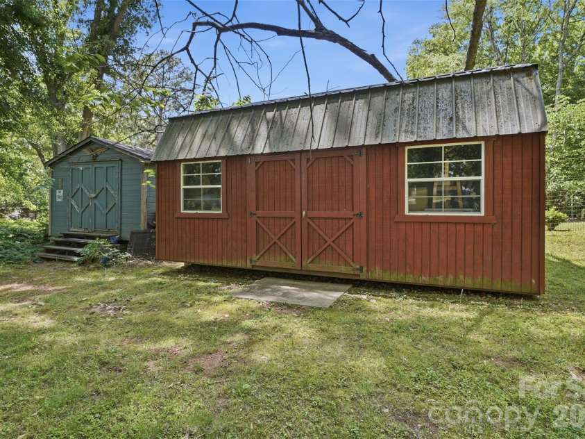 201 Smith Street, Clover, SC 29710.  MLS# CAR4381063, YatesRealty ID 29706. 