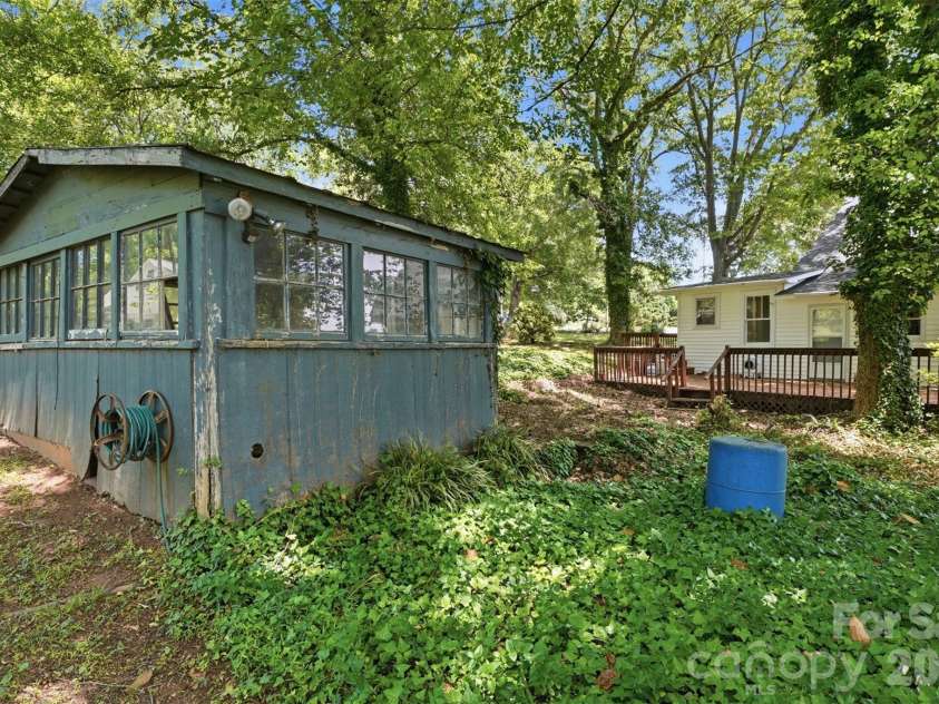 201 Smith Street, Clover, SC 29710.  MLS# CAR4381063, YatesRealty ID 29706. 